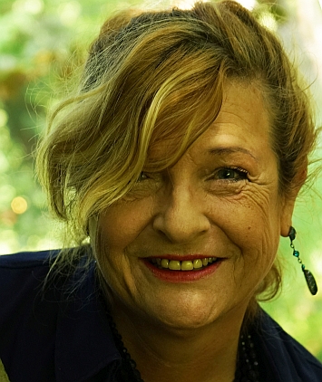 Monika Stolzenberg